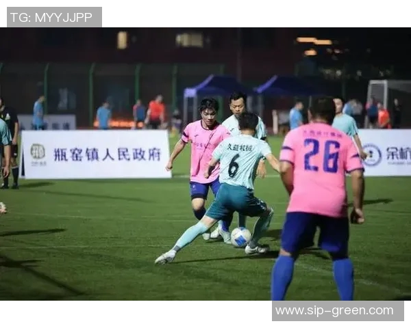 新晋足球超级新球星闪耀绿茵赛场引领未来巨星时代风潮